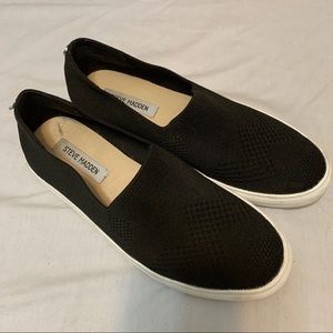 Steve Madden Black Slip On Shoes Size 10